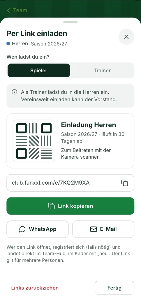 Per Link einladen in der App: Spieler gewählt, QR-Code, Link kopieren, Teilen per WhatsApp oder E-Mail